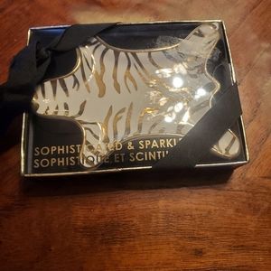 SOPHISTICATED &SPARKLE SOAP DISH